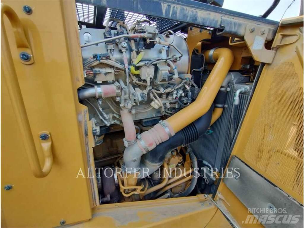 CAT D8T R ブルドーザー