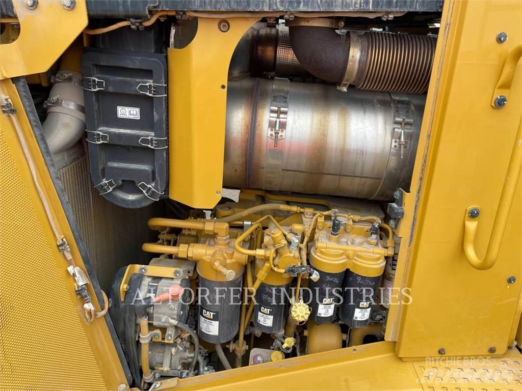 CAT D8T W ブルドーザー