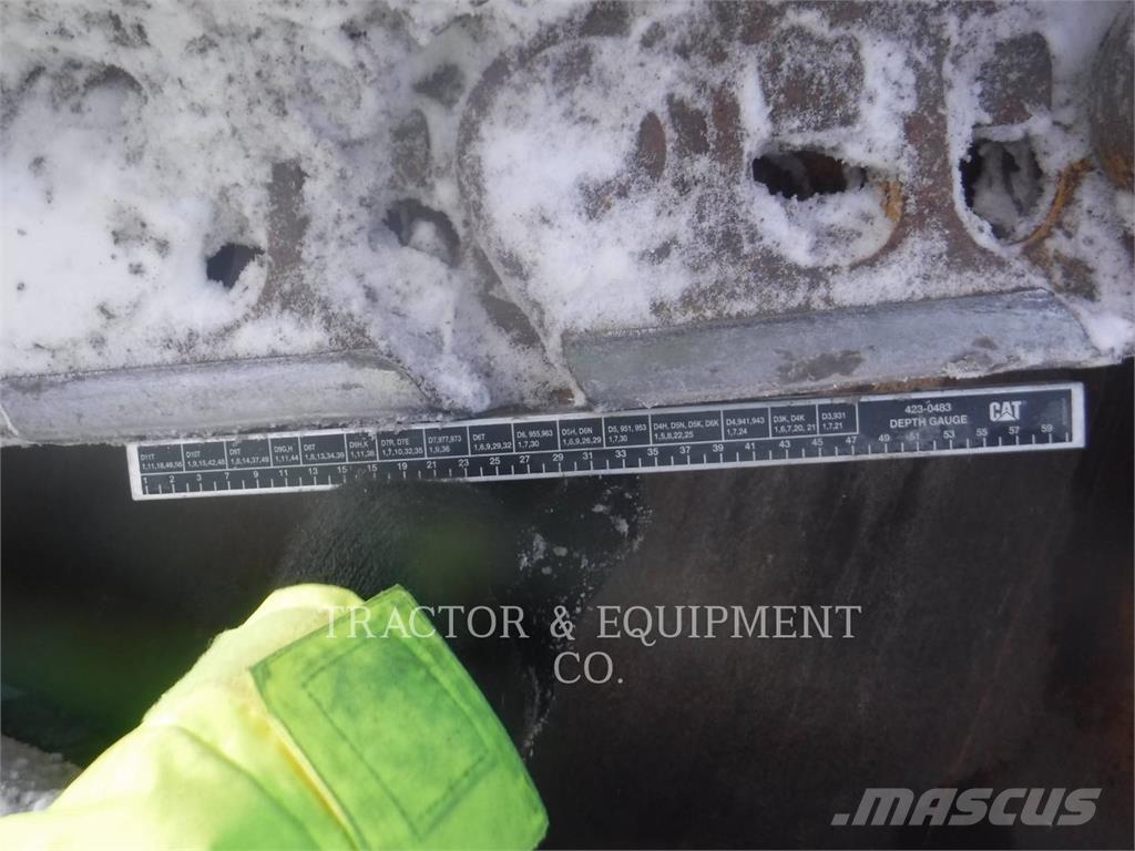 CAT D9 ブルドーザー