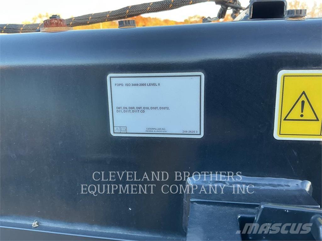 CAT D9 ブルドーザー