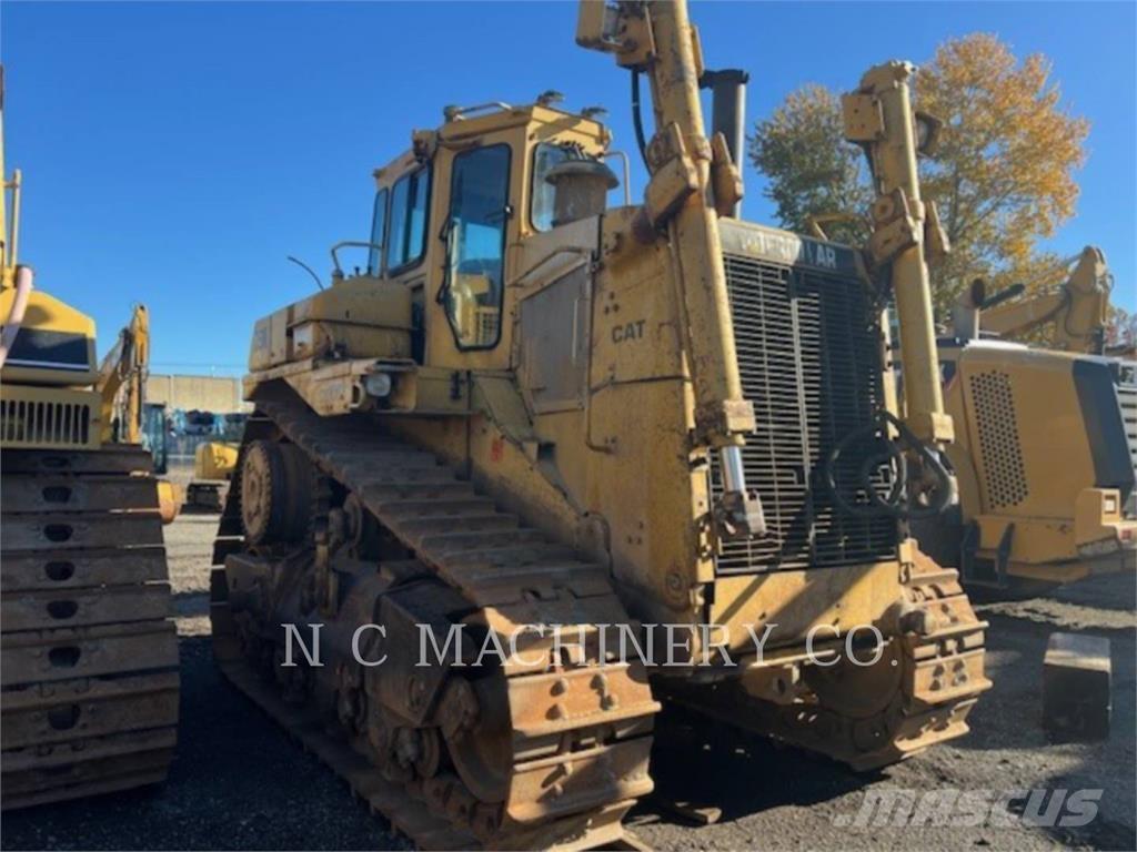 CAT D9N ブルドーザー