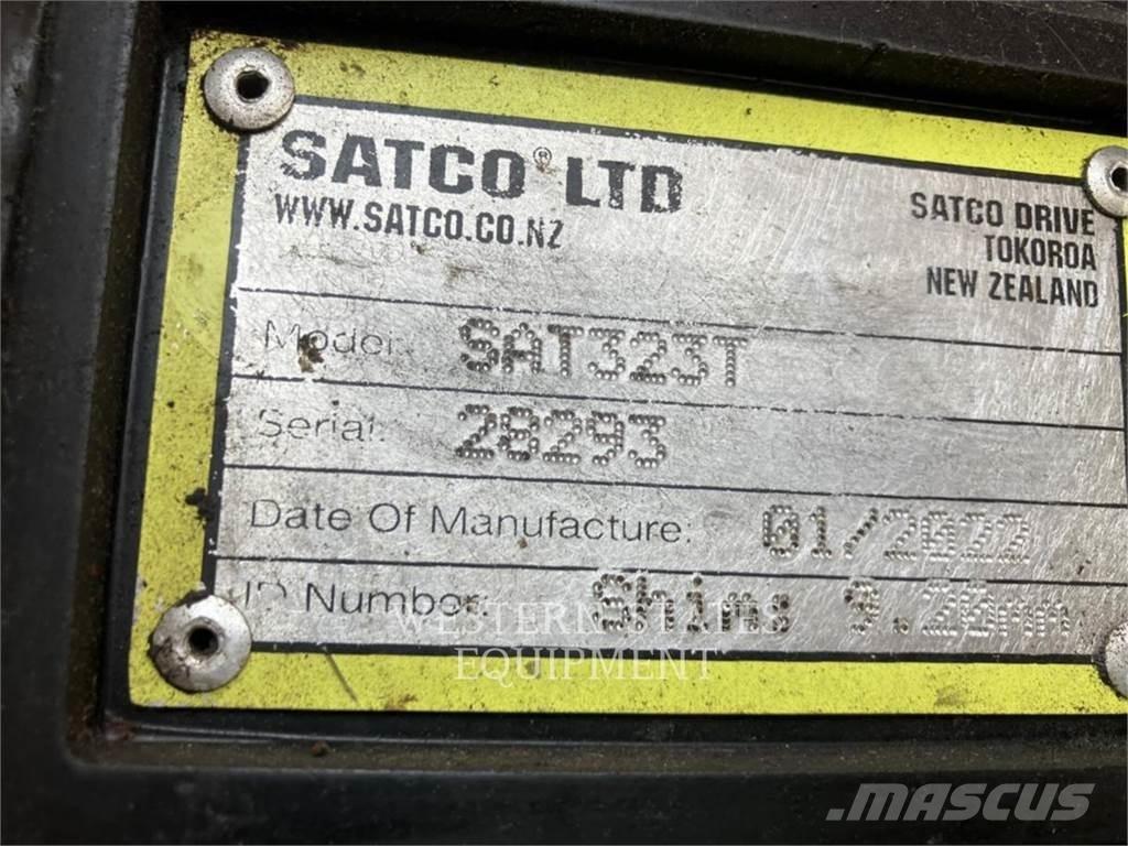 CAT FM538 林業トラクター