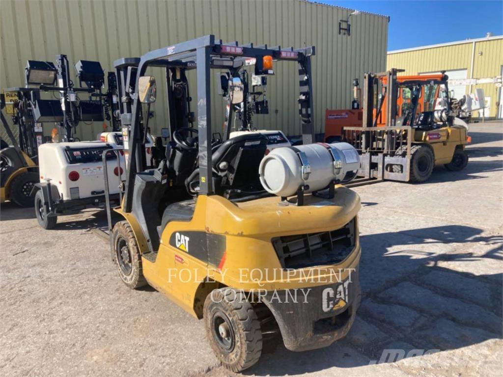 CAT GP25N 解体油圧ショベル