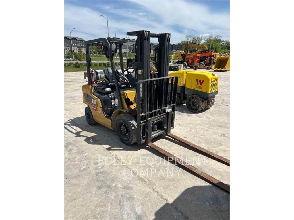 CAT GP25N 解体油圧ショベル