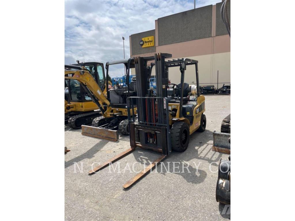 CAT GP30N5 LPGフォークリフト