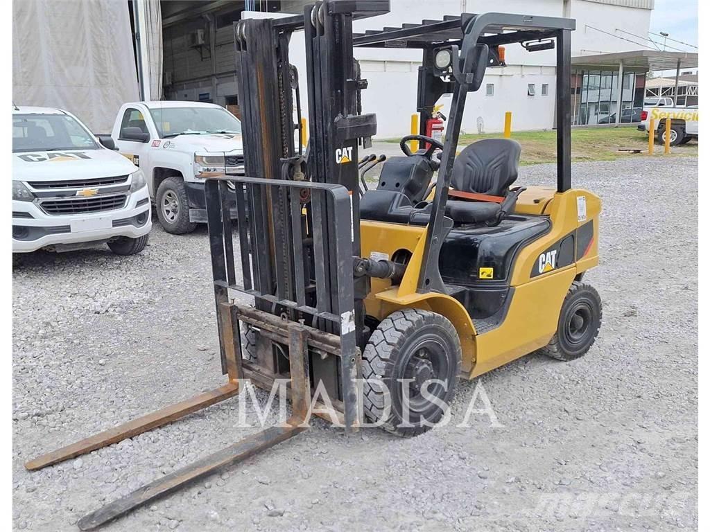 CAT LIFT TRUCKS DP25NM5 ディーゼル・軽油