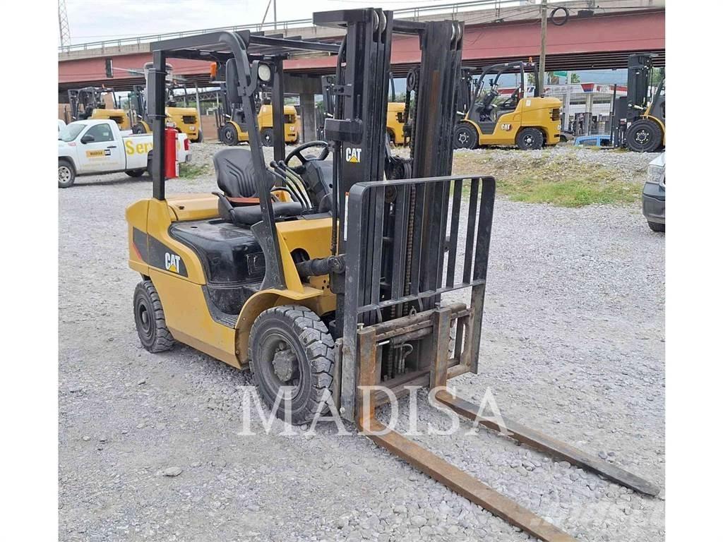 CAT LIFT TRUCKS DP25NM5 ディーゼル・軽油