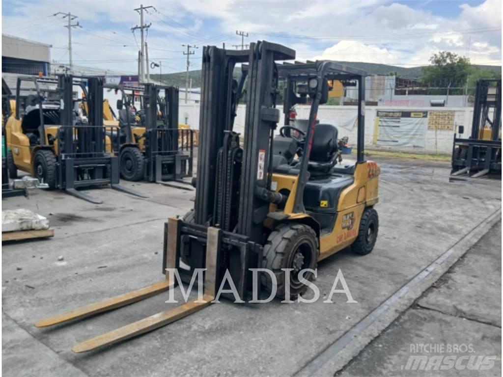 CAT LIFT TRUCKS DP30NM ディーゼル・軽油