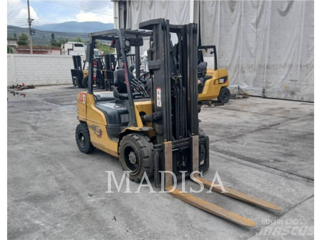 CAT LIFT TRUCKS DP30NM ディーゼル・軽油