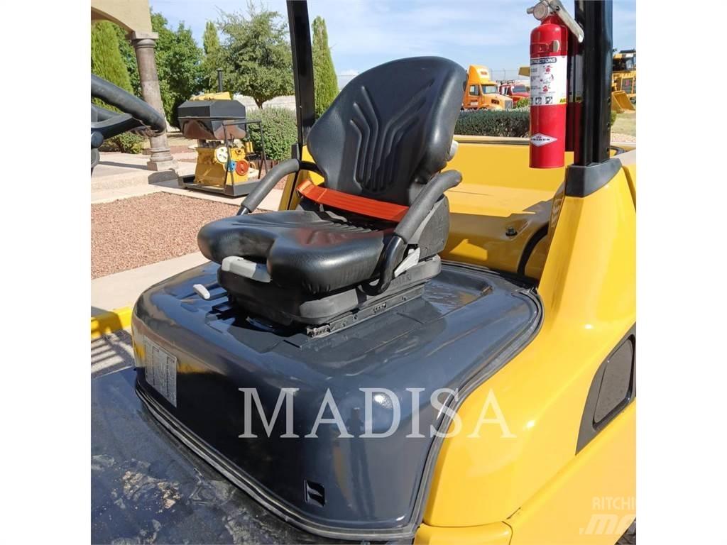 CAT LIFT TRUCKS DP50NM ディーゼル・軽油