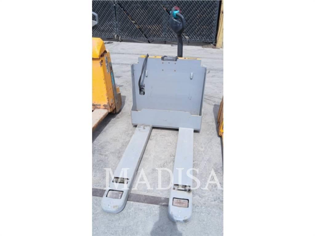 CAT LIFT TRUCKS EJE120E スキッダー