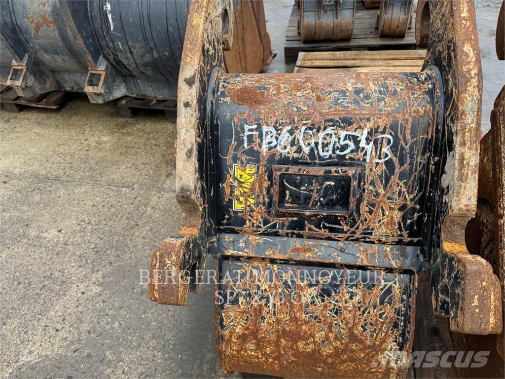 CAT M316F ホイール式油圧ショベル（パワーショベル・ユンボ・バックホー）