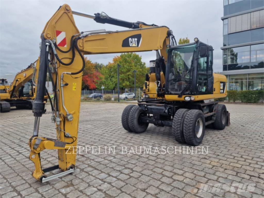 CAT M318D ホイール式油圧ショベル（パワーショベル・ユンボ・バックホー）