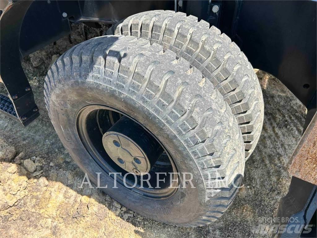 CAT M320F ホイール式油圧ショベル（パワーショベル・ユンボ・バックホー）