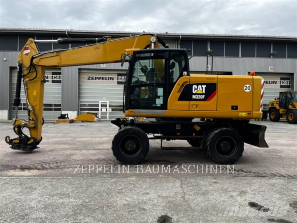 CAT M320F ホイール式油圧ショベル（パワーショベル・ユンボ・バックホー）