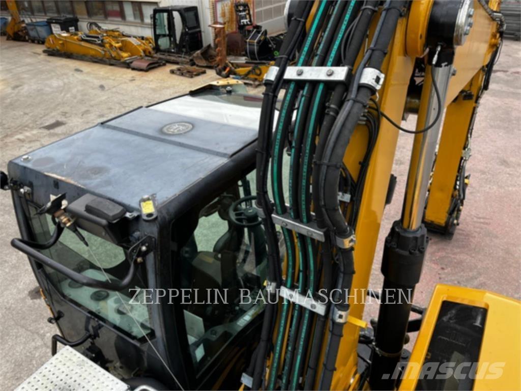 CAT M320F ホイール式油圧ショベル（パワーショベル・ユンボ・バックホー）