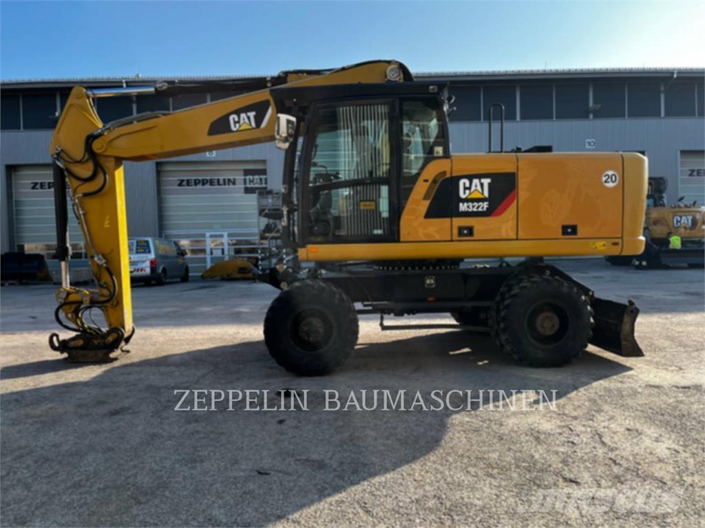 CAT M322F ホイール式油圧ショベル（パワーショベル・ユンボ・バックホー）