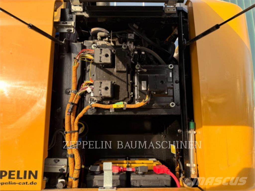 CAT MH3022-06C 解体油圧ショベル