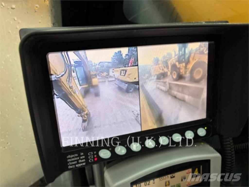 CAT MH3024 解体油圧ショベル