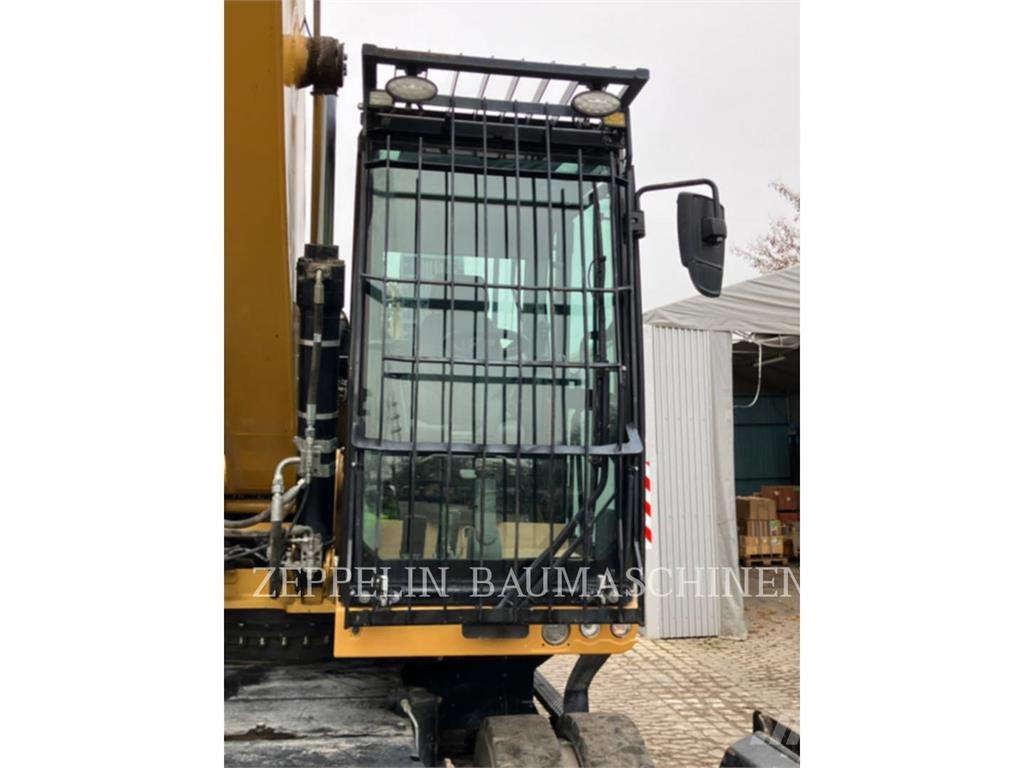 CAT MH3024-06C 解体油圧ショベル