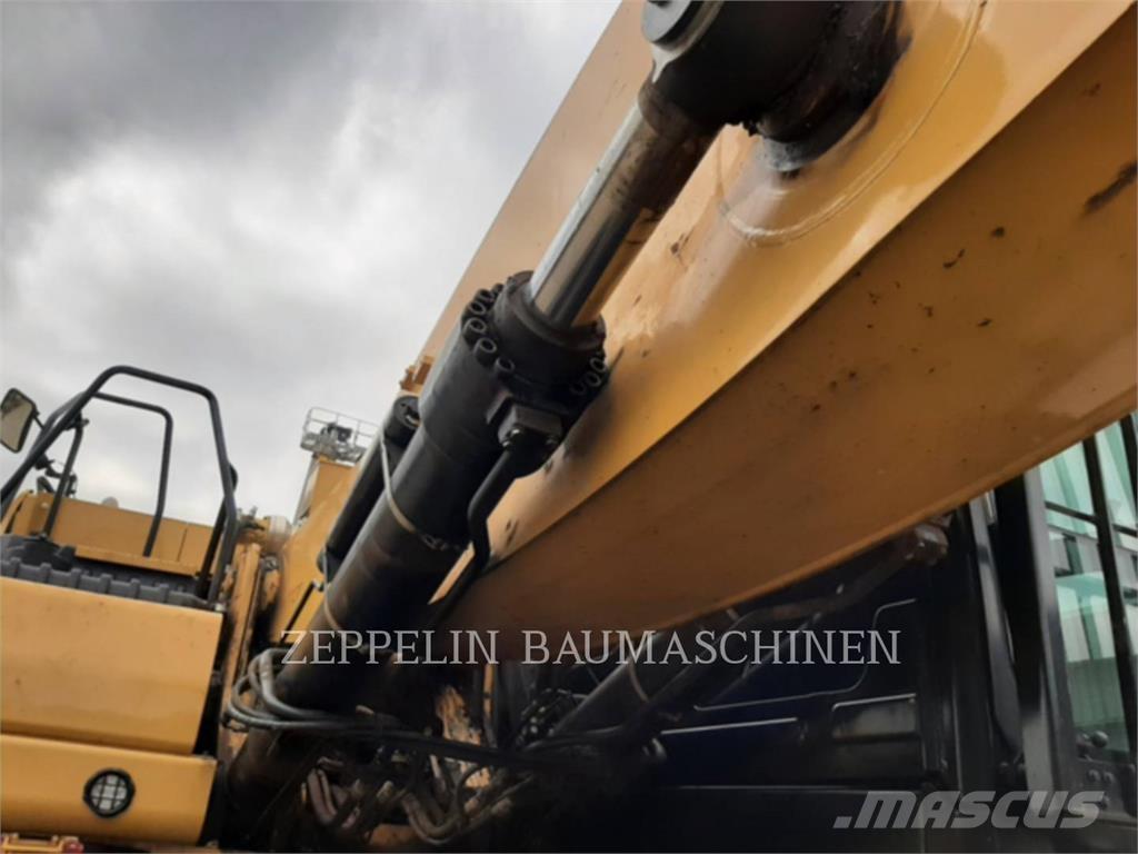 CAT MH3040-07A 解体油圧ショベル