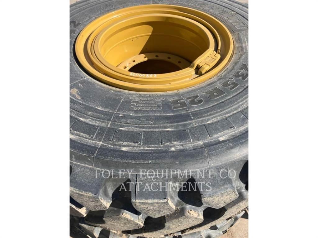 CAT MICHELIN 23.5R25 タイヤ、ホイル、リム