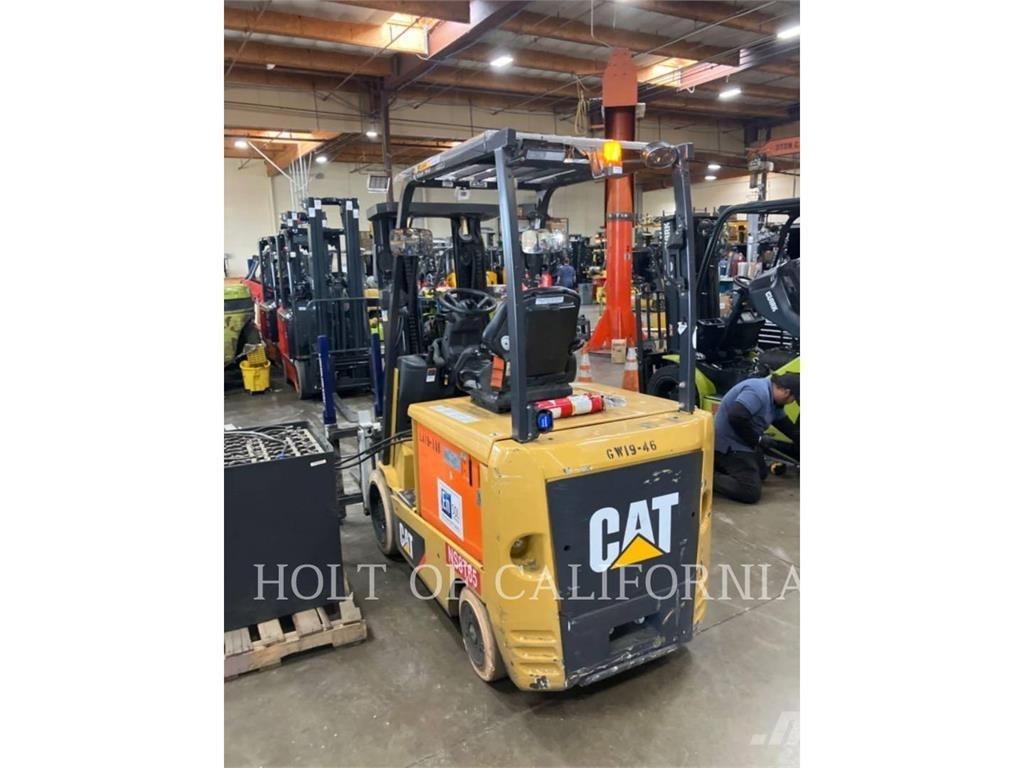 CAT MITSUBISHI EC30N2 バッテリーフォークリフト