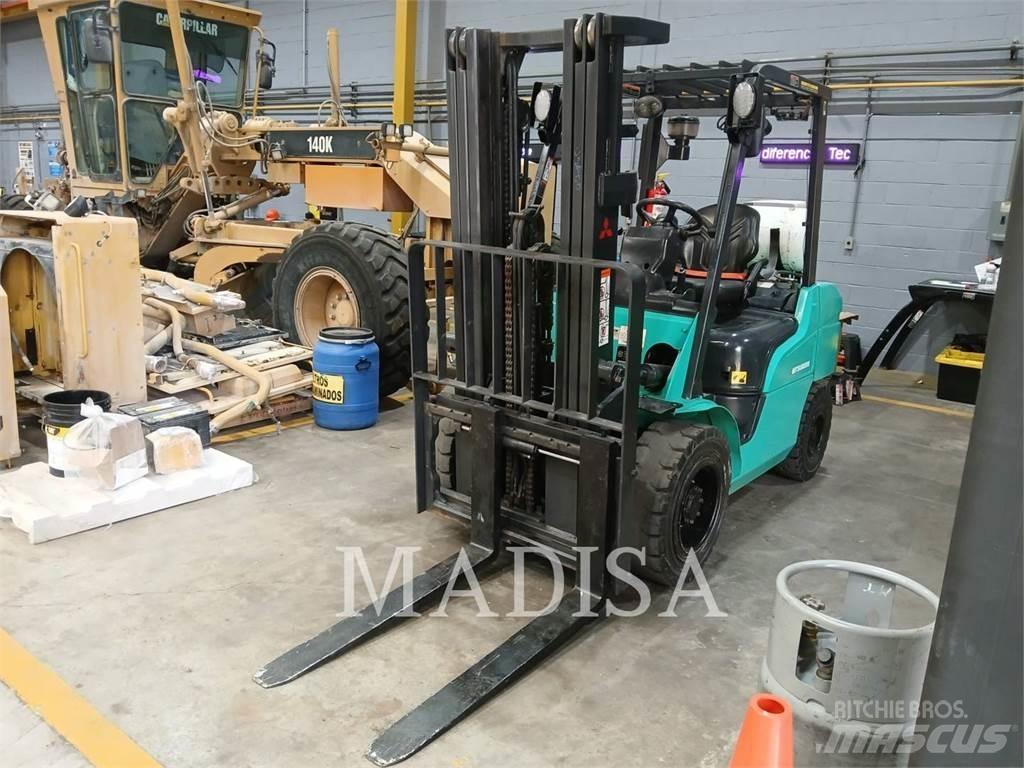 CAT MITSUBISHI FG30N-LP フォークリフト - その他