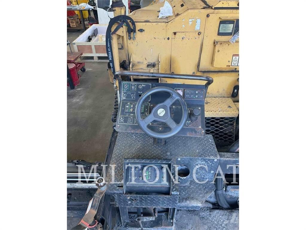 CAT P385B-2194 アスファルトフィニッシャ