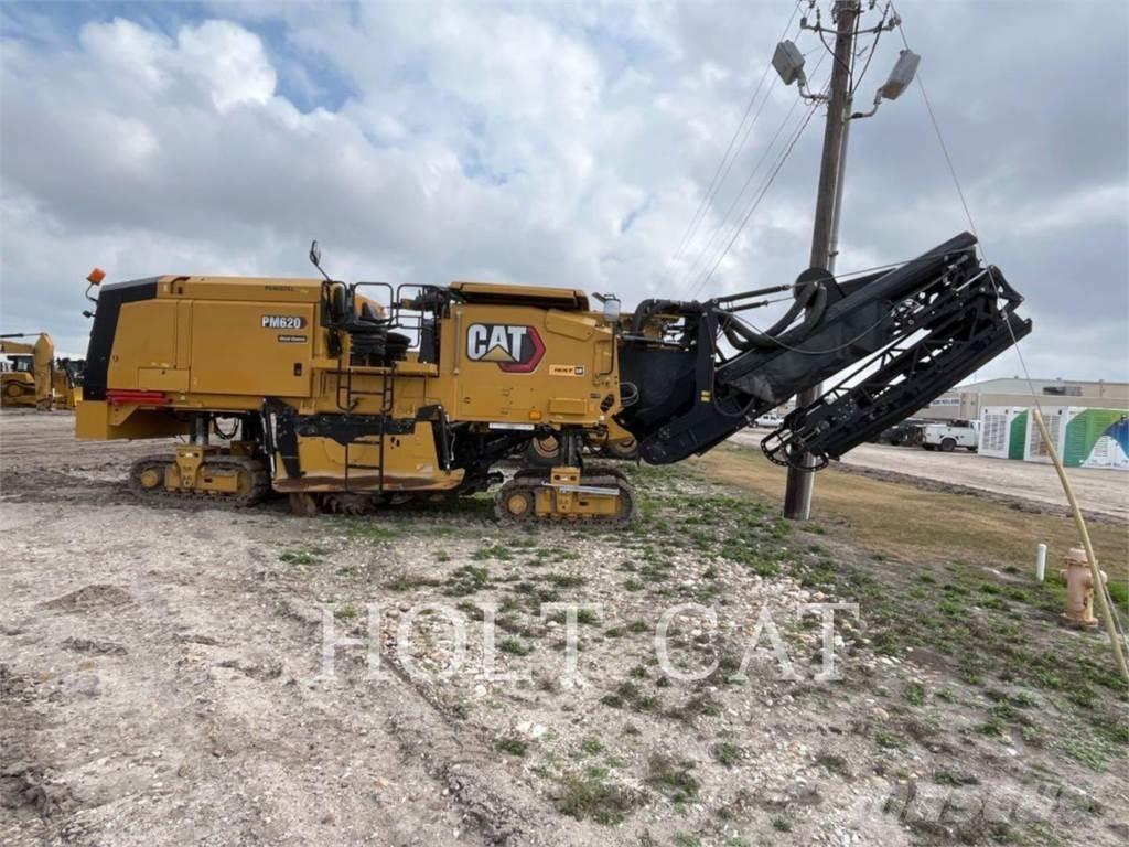 CAT PM620 アスファルトリサイクルマシン