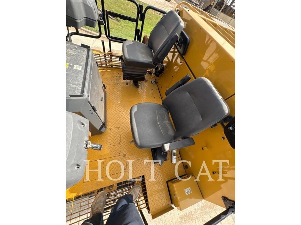 CAT PM620 振動ローラ