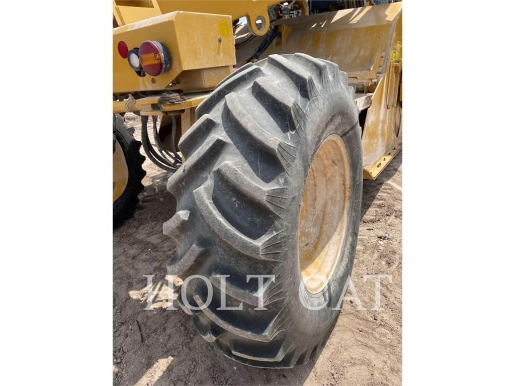 CAT RM400 アスファルトリサイクルマシン