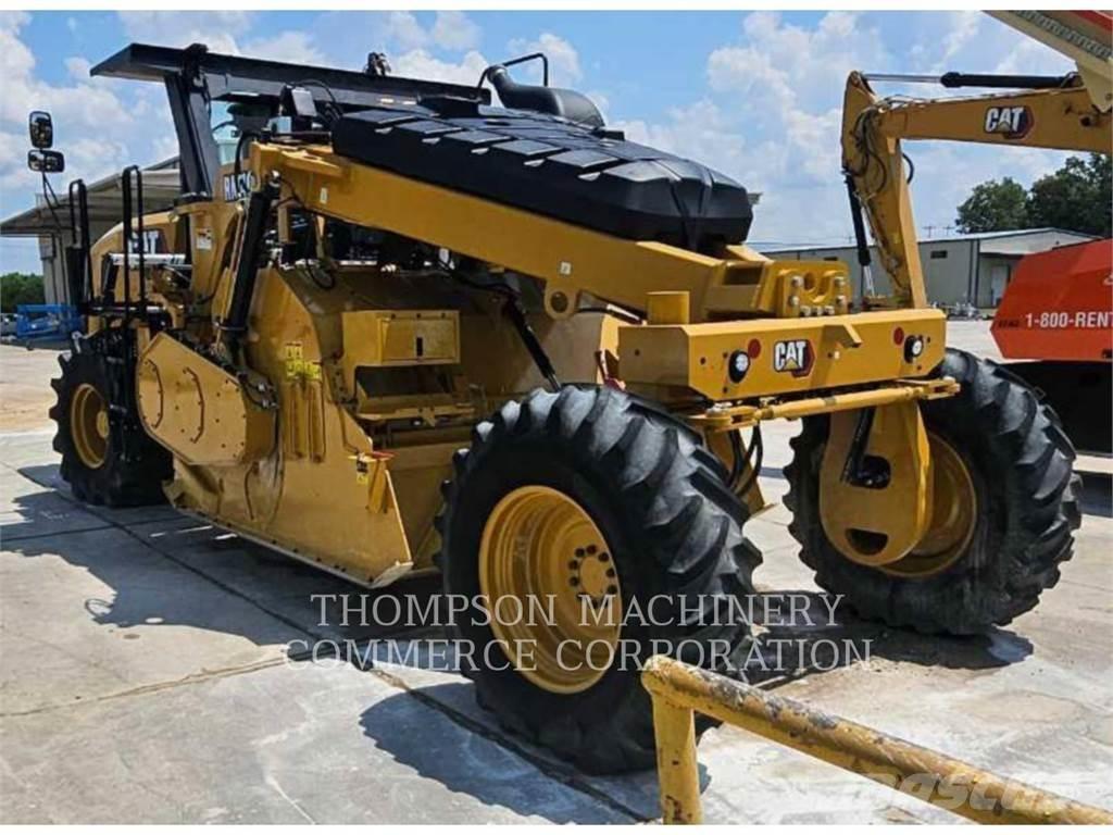 CAT RM400 アスファルトリサイクルマシン