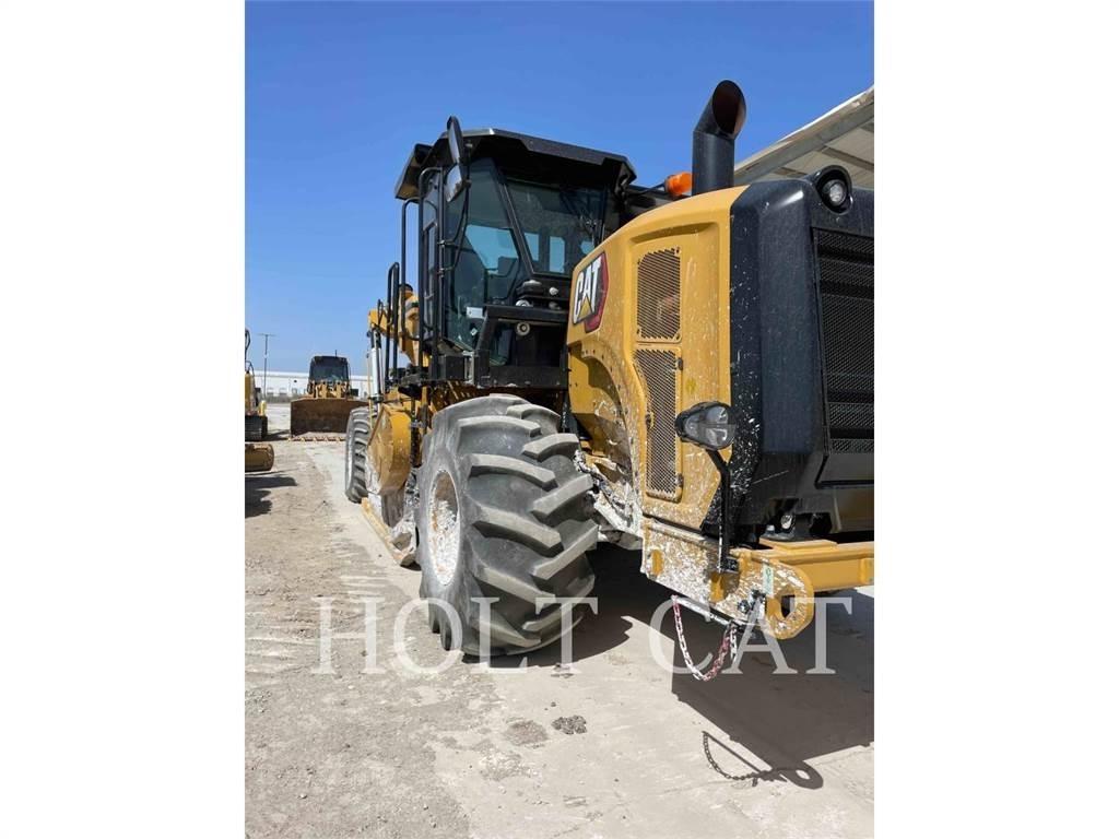 CAT RM400 CAB アスファルトリサイクルマシン