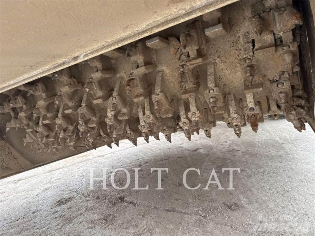 CAT RM400 CAB アスファルトリサイクルマシン