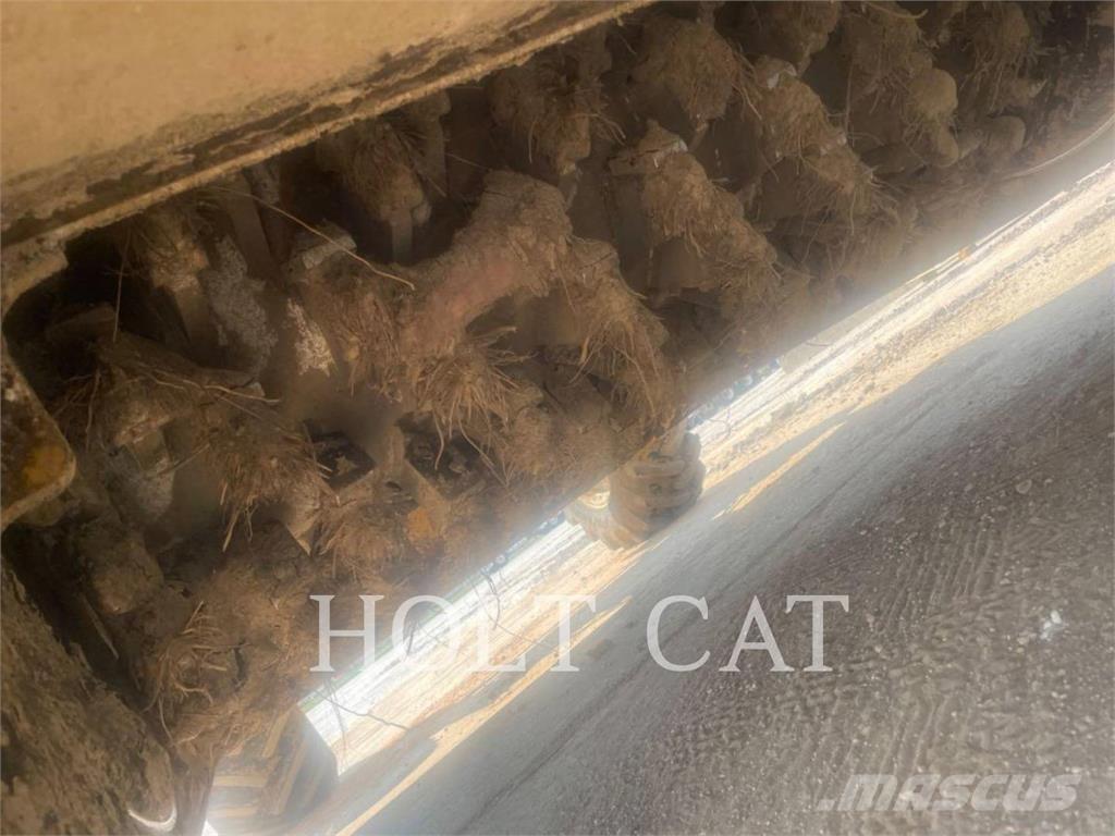 CAT RM400 CAB アスファルトリサイクルマシン