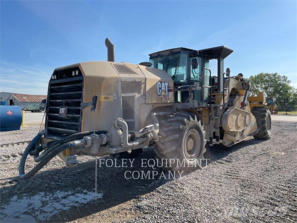CAT RM500B アスファルトフィニッシャ