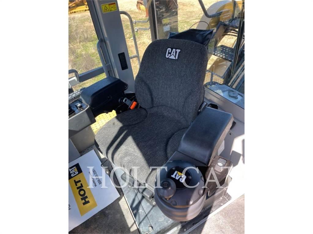 CAT RM500B CAB アスファルトリサイクルマシン