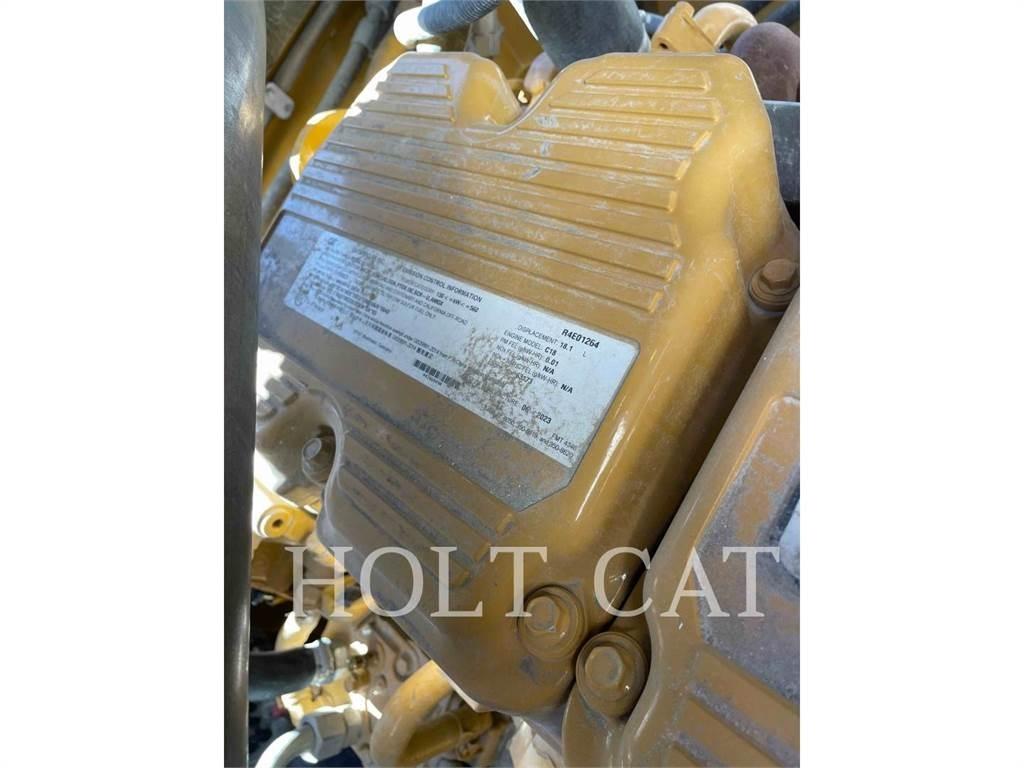 CAT RM600 CAB アスファルトリサイクルマシン