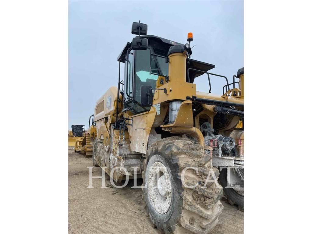 CAT RM600 CAB アスファルトリサイクルマシン