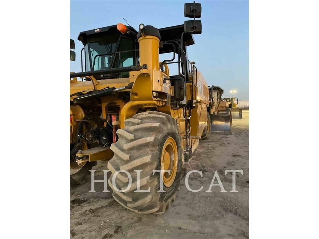 CAT RM800 CAB アスファルトリサイクルマシン