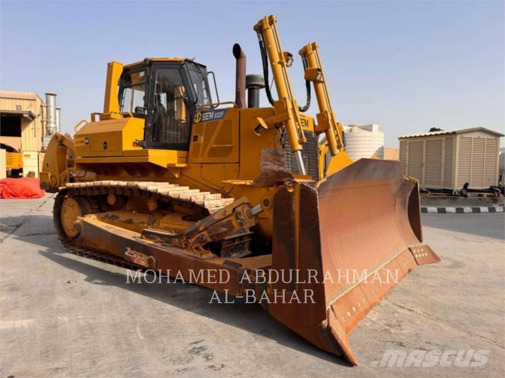 CAT SEM 832F ブルドーザー