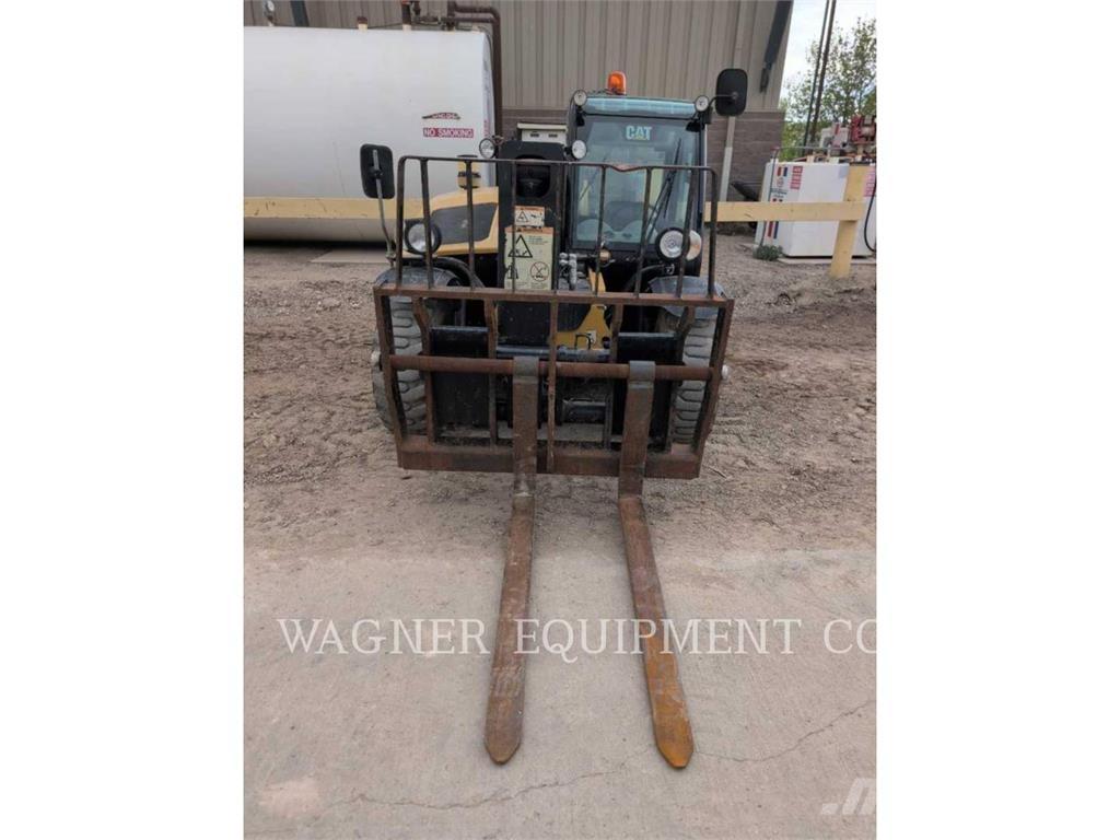 CAT TH255C テレスコーピックハンドラー