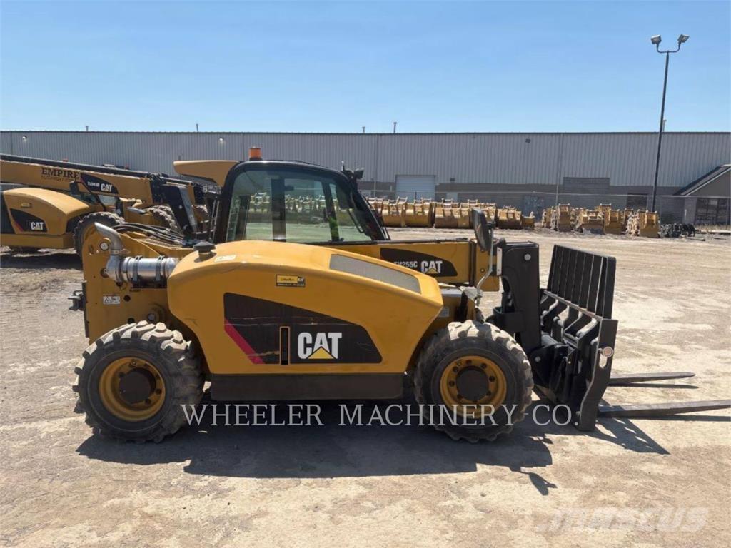 CAT TH255C CB テレスコーピックハンドラー