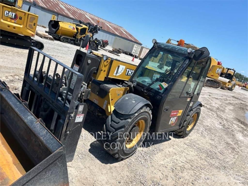 CAT TH255CC テレスコーピックハンドラー