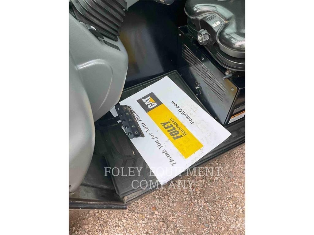 CAT TH255CC テレスコーピックハンドラー