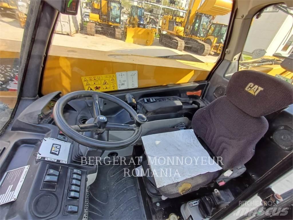CAT TH407C テレスコーピックハンドラー