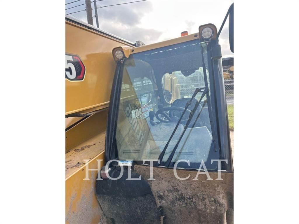 CAT TL1055 テレスコーピックハンドラー