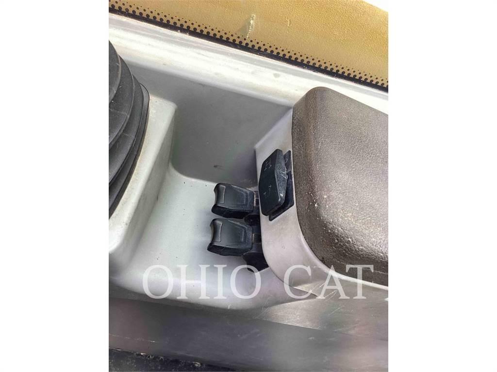 CAT TL1055D テレスコーピックハンドラー