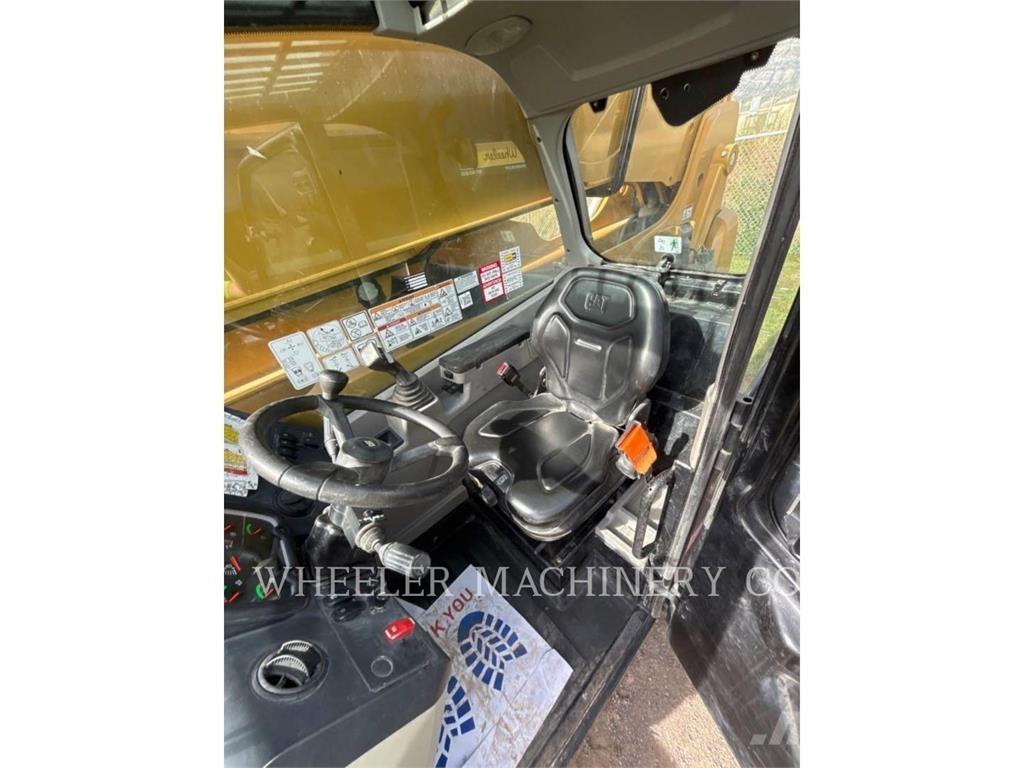 CAT TL1055D CB テレスコーピックハンドラー